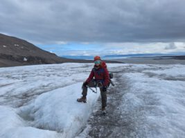 Zwischen Eisbären, Polarnacht und Mitternachtssonne – Ein Gespräch mit Ronja Fastner über ihr Leben als Guide auf Spitzbergen